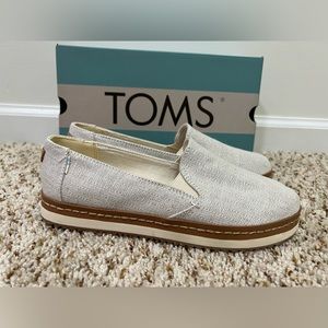TOMS 7.5 Palma Leather Wrap Natural Metallic Herringbone